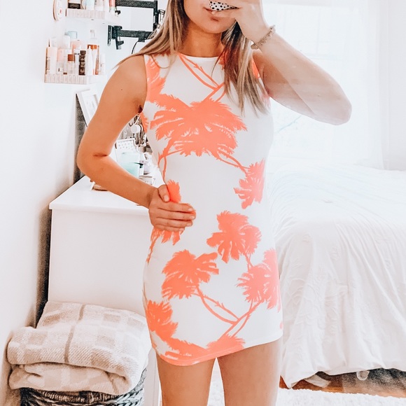 Missguided Dresses & Skirts - NWOT Misguided neon palm tree dress